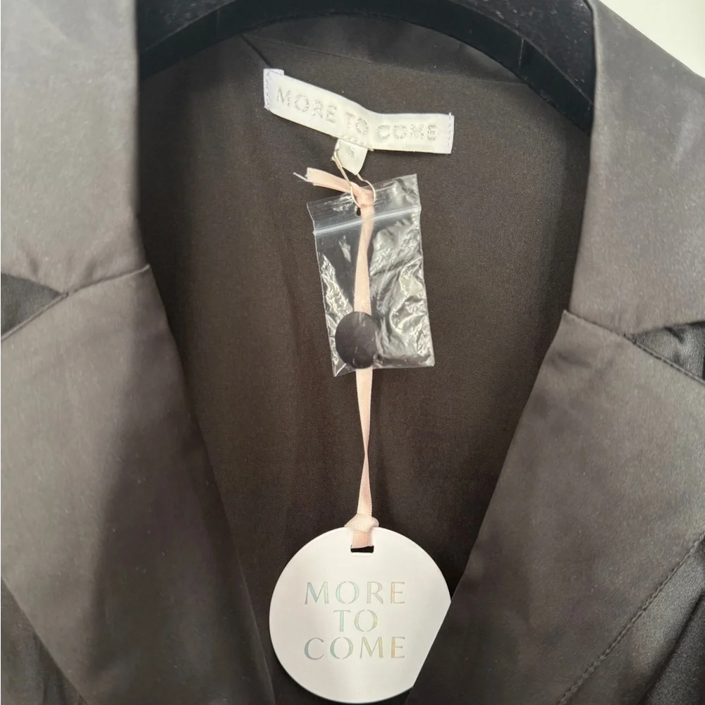 NWT REVOLVE MORE TO COME Julia Blazer Top in Black Size S - Picture 8 of 8